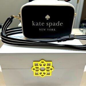 Spring Sale 💐NWT Kate Spade Black & Cream Mini Camera Crossbody w Multi Strap 💝
